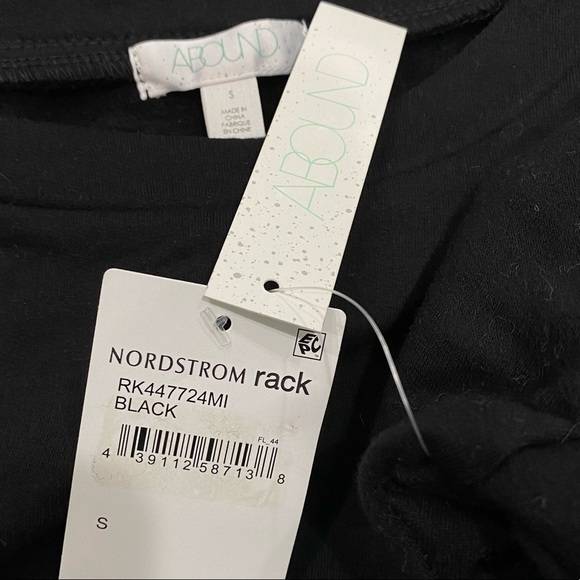 NWT ABOUND Women's Porpoise Cozy Crew Neck Cropped Black Sweatshirt Size S - Picture 2 of 6